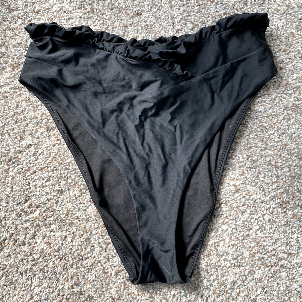🖤 high waisted cheeky bikini bottoms 🖤